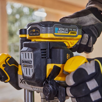 Mynd af DeWalt 18V XR fræsari