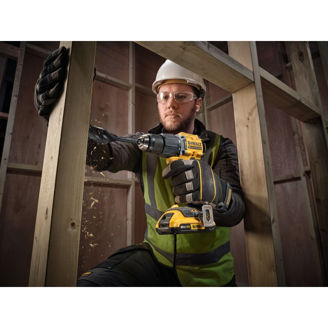 Mynd af DEWALT 18V kolalaus borvél með höggi- 2 x 2,0Ah