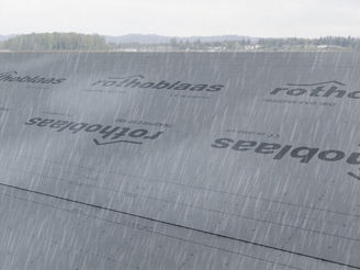 Mynd af Þakdúkur með lími 75m² 1,5x50m